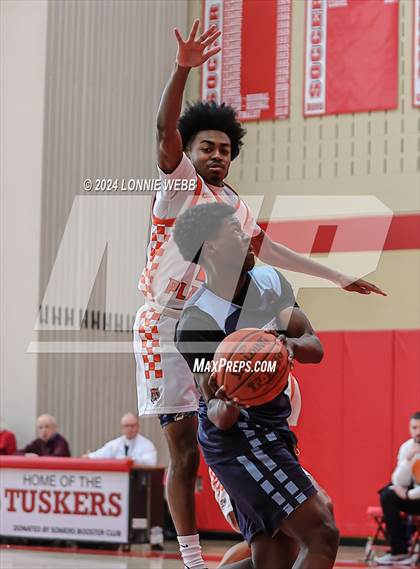 Thumbnail 1 in Suffern vs White Plains (3rd Annual Dom Narcisco Memorial Foundation Invitational) photogallery.