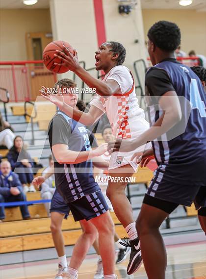 Thumbnail 2 in Suffern vs White Plains (3rd Annual Dom Narcisco Memorial Foundation Invitational) photogallery.