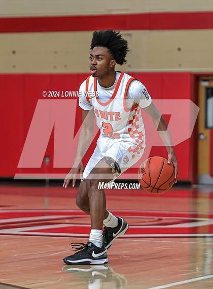 Thumbnail 3 in Suffern vs White Plains (3rd Annual Dom Narcisco Memorial Foundation Invitational) photogallery.