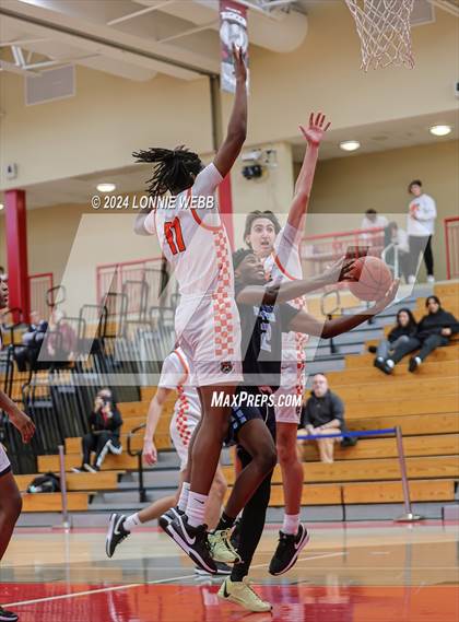 Thumbnail 1 in Suffern vs White Plains (3rd Annual Dom Narcisco Memorial Foundation Invitational) photogallery.