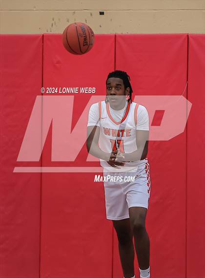 Thumbnail 3 in Suffern vs White Plains (3rd Annual Dom Narcisco Memorial Foundation Invitational) photogallery.