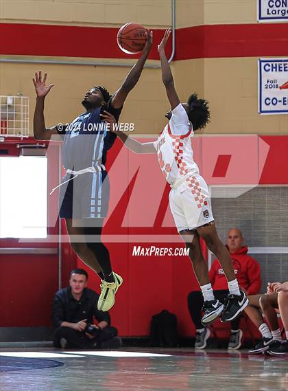 Thumbnail 2 in Suffern vs White Plains (3rd Annual Dom Narcisco Memorial Foundation Invitational) photogallery.