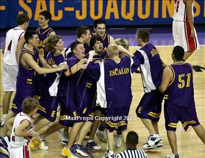 Thumbnail 1 in Escalon vs. Ripon (D4 Sec. Final)#2 photogallery.