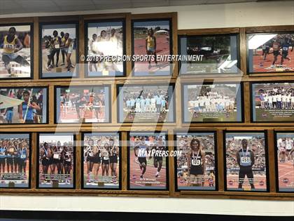 Thumbnail 3 in Grandview TOC Ceremony photogallery.