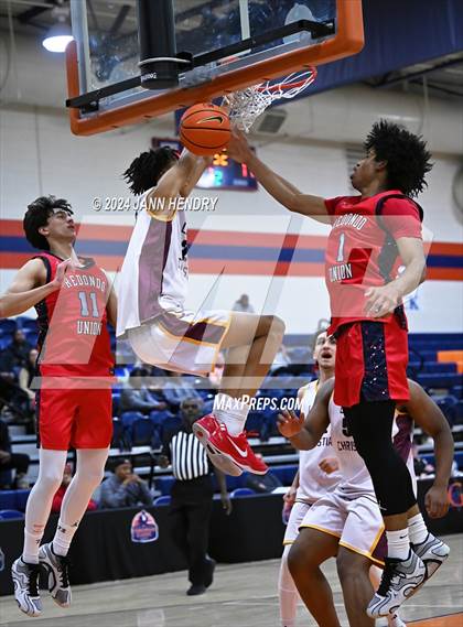 Thumbnail 2 in Layton Christian Academy vs. Redondo Union (Tarkanian Classic) photogallery.