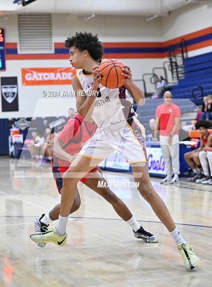 Thumbnail 3 in Layton Christian Academy vs. Redondo Union (Tarkanian Classic) photogallery.