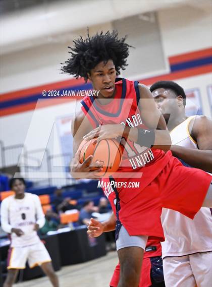 Thumbnail 3 in Layton Christian Academy vs. Redondo Union (Tarkanian Classic) photogallery.