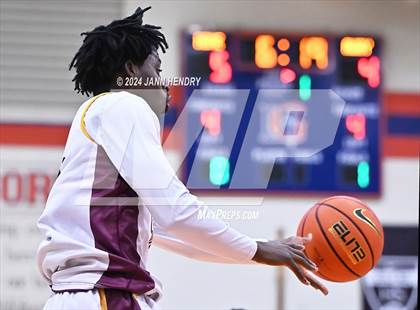 Thumbnail 3 in Layton Christian Academy vs. Redondo Union (Tarkanian Classic) photogallery.