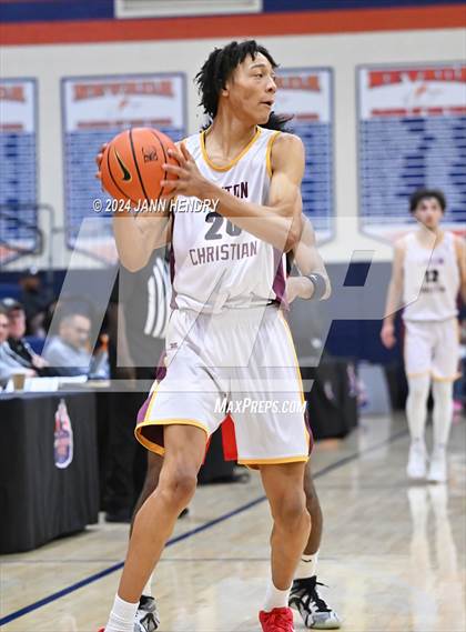 Thumbnail 2 in Layton Christian Academy vs. Redondo Union (Tarkanian Classic) photogallery.