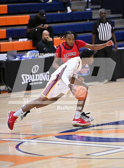Thumbnail 2 in Layton Christian Academy vs. Redondo Union (Tarkanian Classic) photogallery.