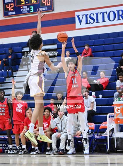 Thumbnail 3 in Layton Christian Academy vs. Redondo Union (Tarkanian Classic) photogallery.