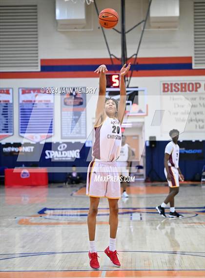 Thumbnail 1 in Layton Christian Academy vs. Redondo Union (Tarkanian Classic) photogallery.