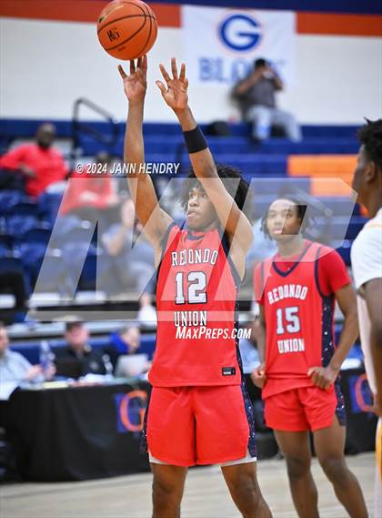 Thumbnail 2 in Layton Christian Academy vs. Redondo Union (Tarkanian Classic) photogallery.
