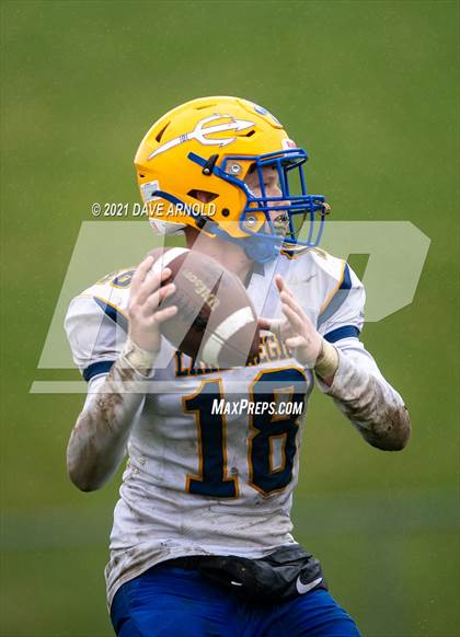 Thumbnail 1 in Lake Region @ Cheverus (MPA 8 Man Large Regional Semi-final) photogallery.