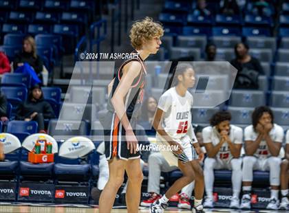 Thumbnail 1 in Loveland vs Mt. Healthy (Holiday Hardwood Classic) photogallery.
