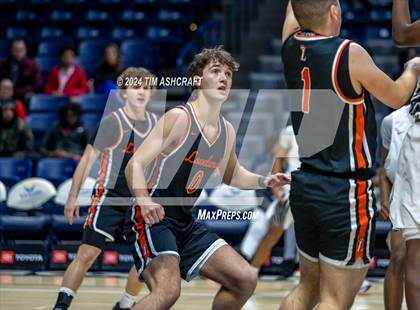 Thumbnail 2 in Loveland vs Mt. Healthy (Holiday Hardwood Classic) photogallery.