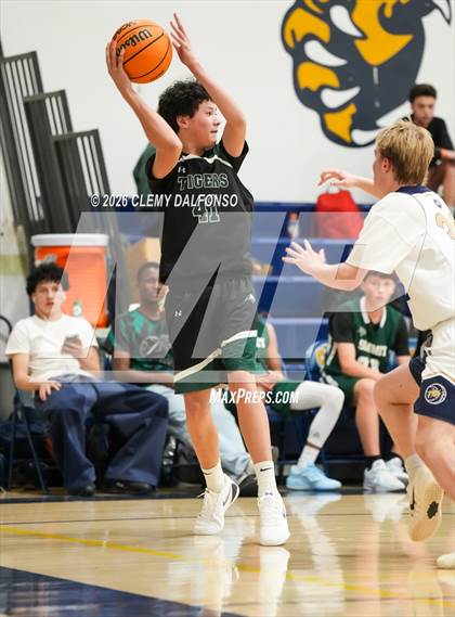 Thumbnail 2 in FR: Summit @ Summit photogallery.