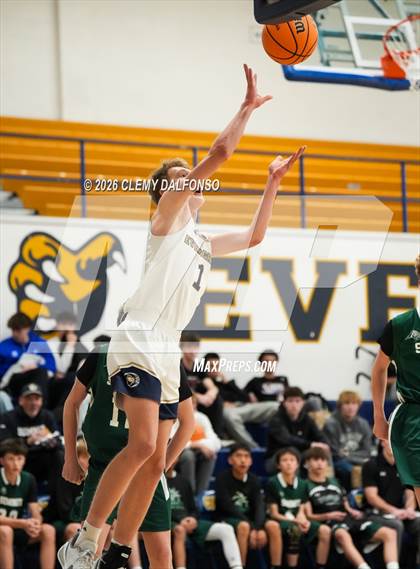 Thumbnail 2 in FR: Summit @ Summit photogallery.