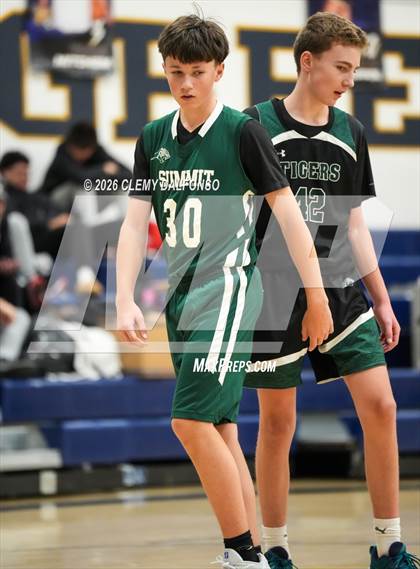 Thumbnail 1 in FR: Summit @ Summit photogallery.