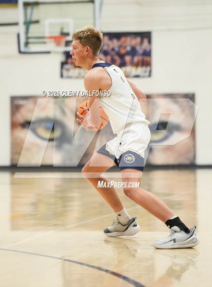 Thumbnail 2 in FR: Summit @ Summit photogallery.