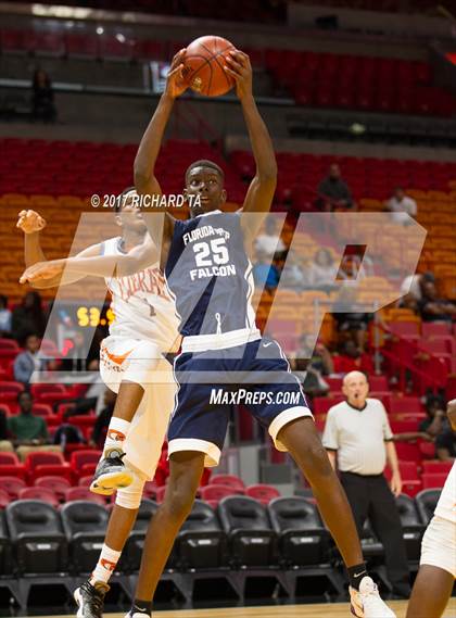 Thumbnail 2 in Florida Prep vs. South Miami (Hoophall Miami Invitational) photogallery.