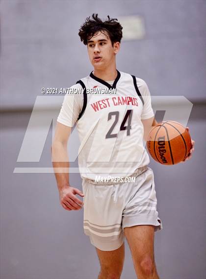 Thumbnail 3 in Bradshaw Christian vs. West Campus (Cordova Christmas Classic) photogallery.
