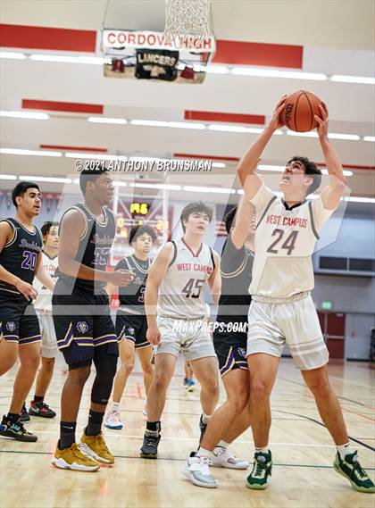 Thumbnail 3 in Bradshaw Christian vs. West Campus (Cordova Christmas Classic) photogallery.