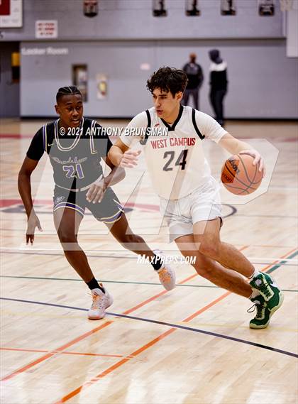 Thumbnail 2 in Bradshaw Christian vs. West Campus (Cordova Christmas Classic) photogallery.