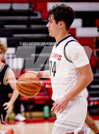Thumbnail 3 in Bradshaw Christian vs. West Campus (Cordova Christmas Classic) photogallery.