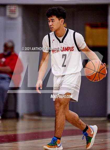 Thumbnail 3 in Bradshaw Christian vs. West Campus (Cordova Christmas Classic) photogallery.