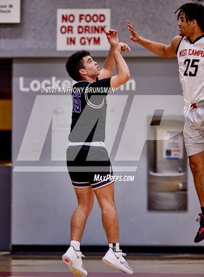 Thumbnail 1 in Bradshaw Christian vs. West Campus (Cordova Christmas Classic) photogallery.