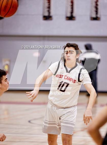 Thumbnail 2 in Bradshaw Christian vs. West Campus (Cordova Christmas Classic) photogallery.