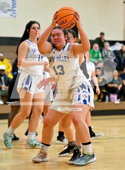 Thumbnail 3 in Smith Valley vs Mineral County (Serpent Classic) photogallery.