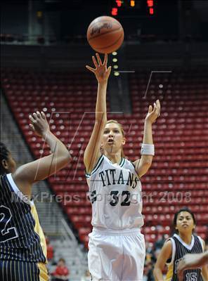 Thumbnail 1 in Bonita Vista vs. Poway (CIF SDS D1 Final) photogallery.