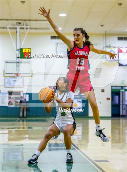 Thumbnail 3 in St. Joseph vs Redondo Union (Santa Barbara Tournament of Champions) photogallery.