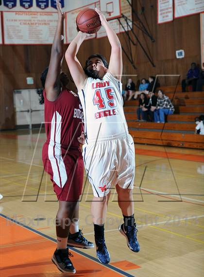 Thumbnail 2 in Highland vs. Marshall (Pasadena Poly Tournament) photogallery.