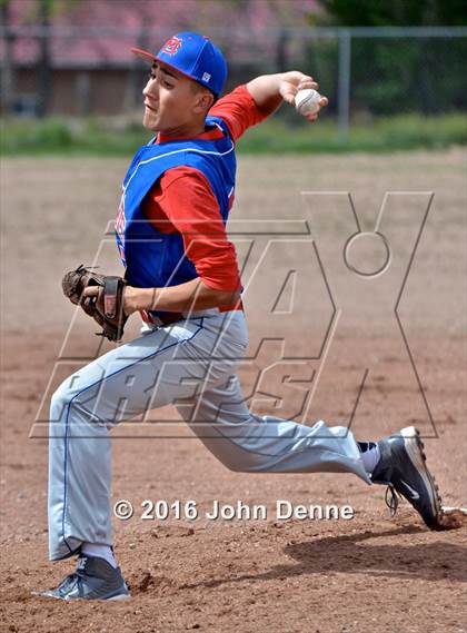 Thumbnail 3 in Mora @ McCurdy photogallery.