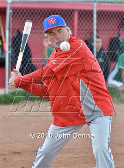 Thumbnail 3 in Mora @ McCurdy photogallery.