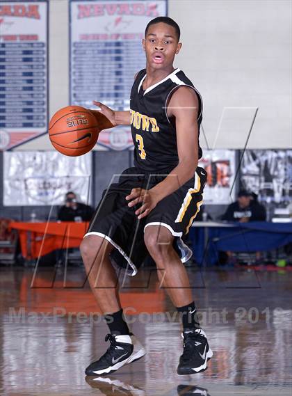 Thumbnail 1 in Bishop O'Dowd vs. Mater Dei (Tarkanian Classic) photogallery.