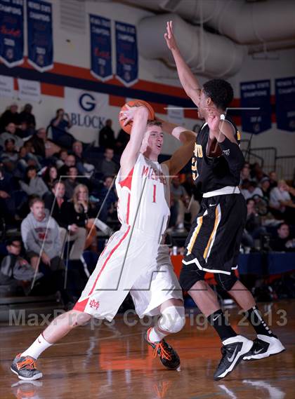 Thumbnail 3 in Bishop O'Dowd vs. Mater Dei (Tarkanian Classic) photogallery.