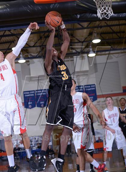 Thumbnail 1 in Bishop O'Dowd vs. Mater Dei (Tarkanian Classic) photogallery.