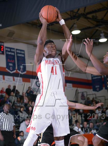 Thumbnail 1 in Bishop O'Dowd vs. Mater Dei (Tarkanian Classic) photogallery.