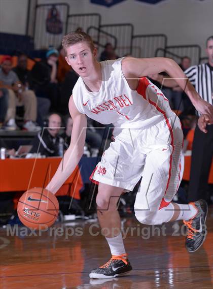 Thumbnail 2 in Bishop O'Dowd vs. Mater Dei (Tarkanian Classic) photogallery.