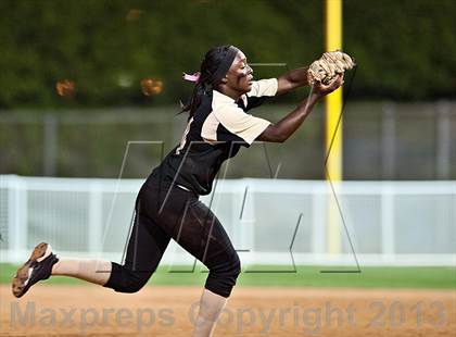 Thumbnail 2 in Righetti vs. Sunny Hills (CIF SS D3 Final) photogallery.