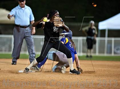 Thumbnail 3 in Righetti vs. Sunny Hills (CIF SS D3 Final) photogallery.