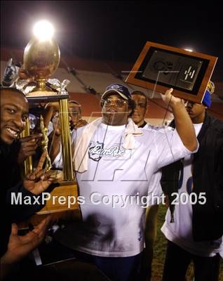Thumbnail 2 in Crenshaw vs. Taft (Section Final) photogallery.