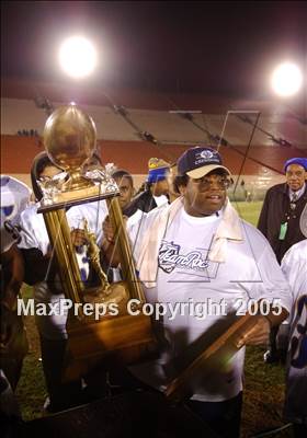 Thumbnail 2 in Crenshaw vs. Taft (Section Final) photogallery.