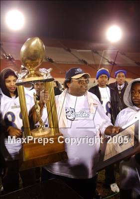 Thumbnail 1 in Crenshaw vs. Taft (Section Final) photogallery.