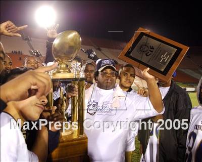 Thumbnail 1 in Crenshaw vs. Taft (Section Final) photogallery.