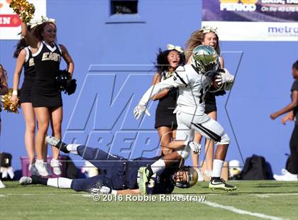 Thumbnail 2 in Plano East vs. Dallas Jesuit photogallery.